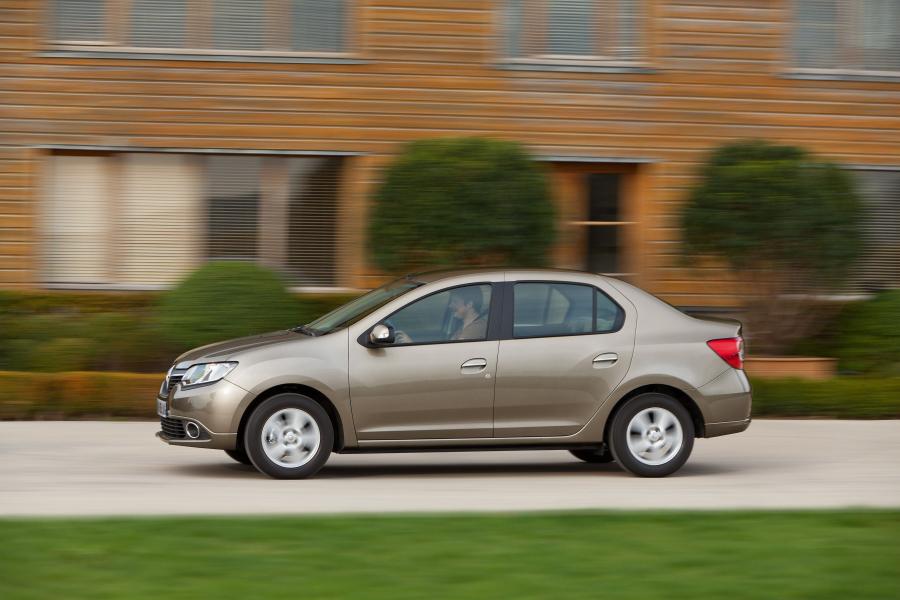  Renault Symbol 2012 года  (фото 10 из 18)